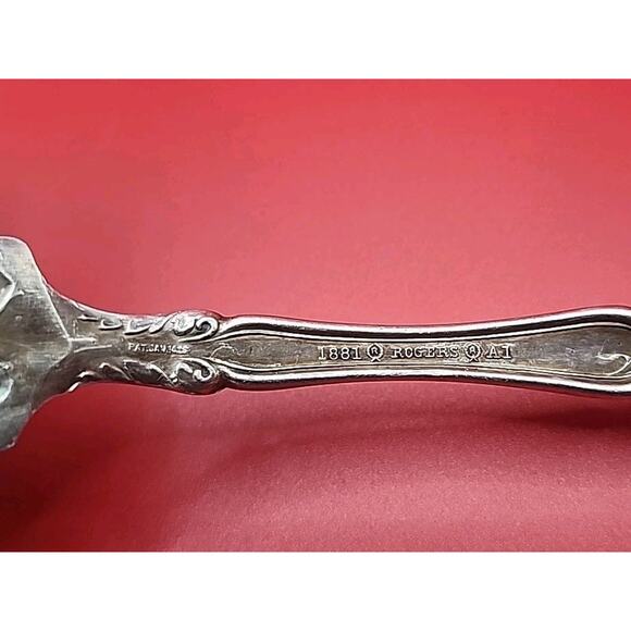 Antique 1908 Rogers LA VIGNE Solid Smooth Casserole Spoon 8 7/8" A1 Silverplate - Picture 3 of 7